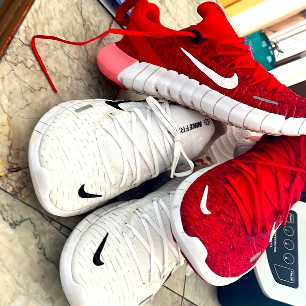 👟NIKE FREE 5.0 👟 2 pair bundle